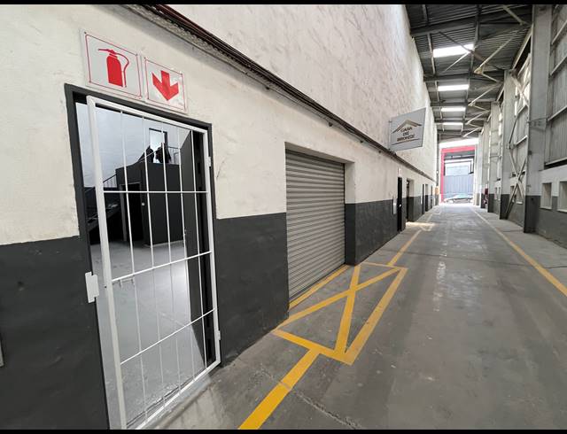 176M² WAREHOUSE TO LET IN SEBENZA
